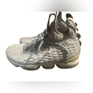 Nike LeBron 15 XV City Edition Mens Shoes Size 9.5